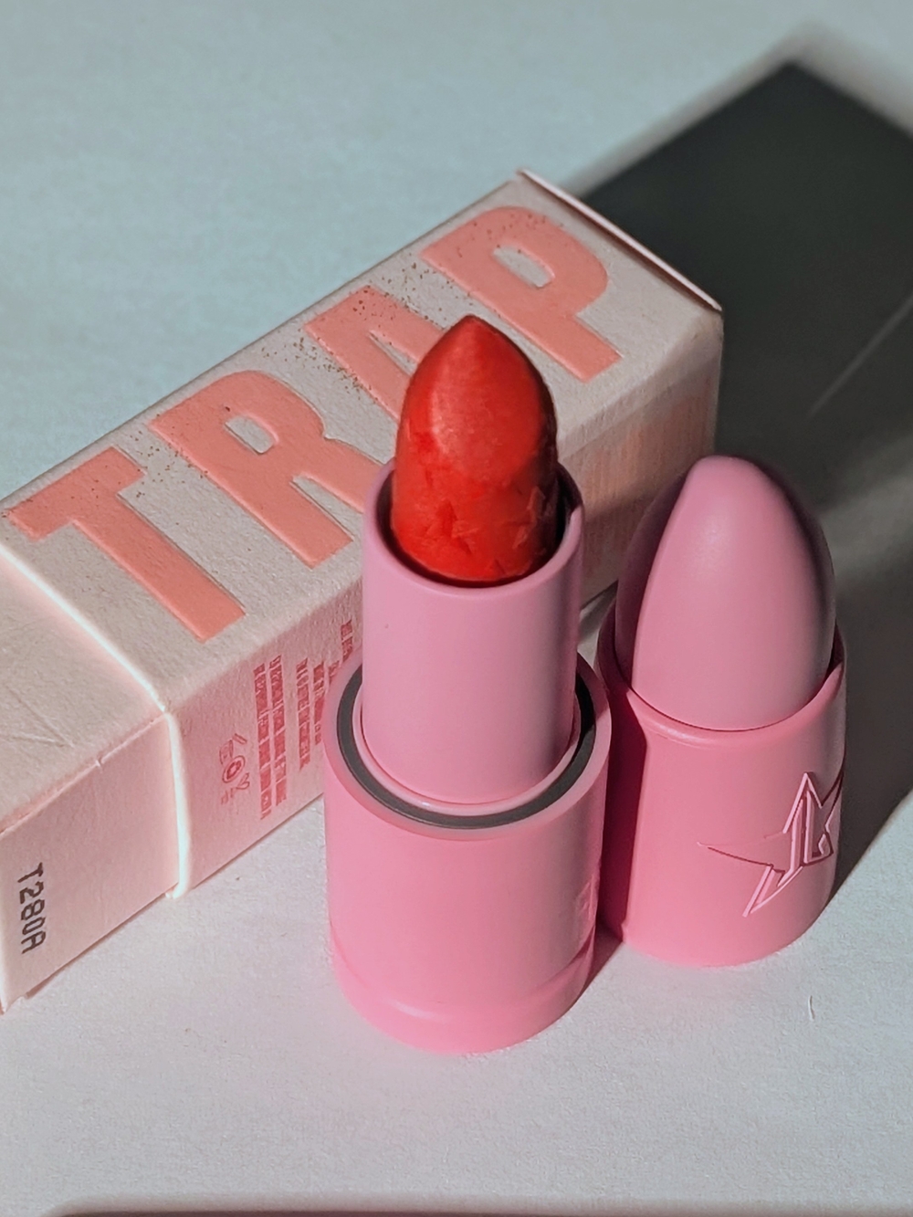 Jeffree Star Velvet Trap Lipstick - Firestarter